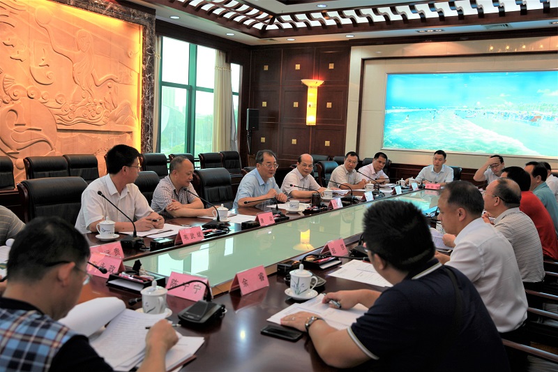 充分发挥立法服务基地的作用
为地方立法工作提供强有力的智力支撑